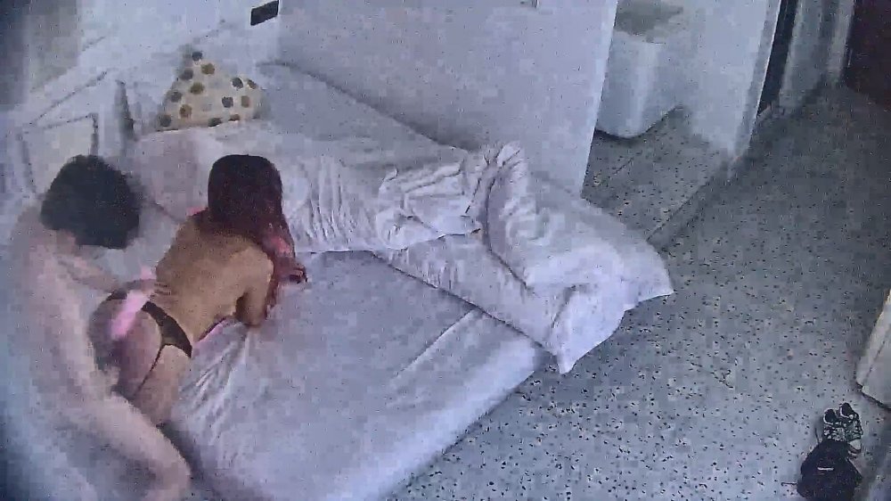 酒店偷拍大學小情侶捆綁肛塞黑絲操學妹的小嫩穴