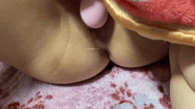 【原檔洩密】20歲學生妹，露臉反差，極品粉穴太難得了，和男友啪啪做愛全程，佳作必看！ [MP4/1470MB]