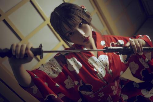 [Cosplay] Leader Bai Yizi 萌妹白易子教主 – Kimono 1 和服1