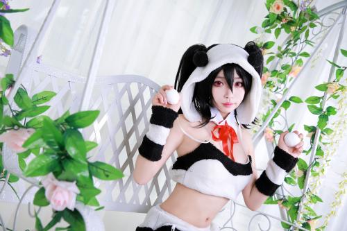 [Cosplay] Leader Bai Yizi 萌妹白易子教主 – Love Live!