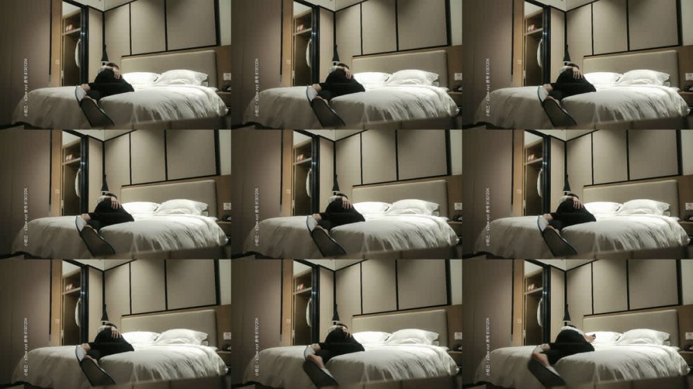 【AI增強】20210113_[原版]一屌探花_深夜網紅臉美女，美乳翹臀完美身材，張開雙掰穴揉搓