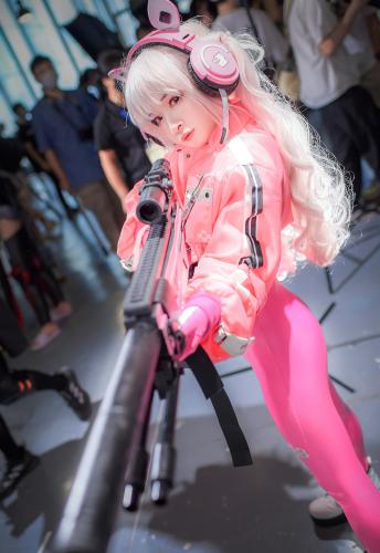 [Cosplay] 九九八吖 萤火虫漫展 NIKKE 胜利女神 爱丽丝 [18P-75M]