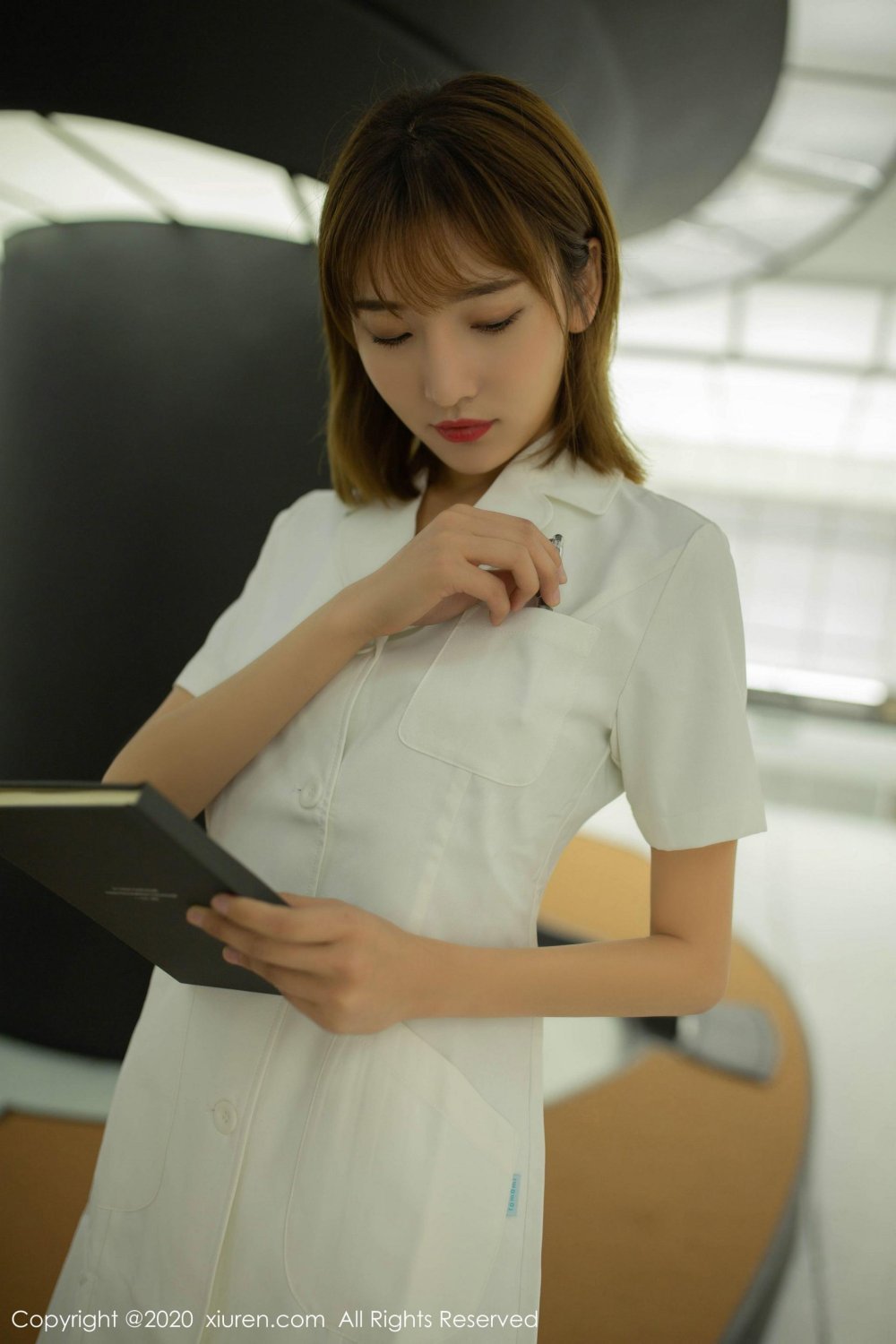 陸萱萱Cos醫生白大掛下面黑絲[56P]