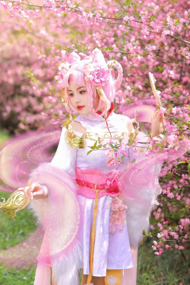 櫻花樹下的頂級白虎[58P]