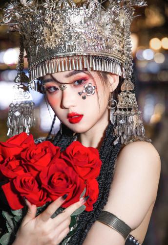 [Cosplay] 瓦斯塔亚小龙虾 苗疆女子 [18P-333MB]