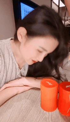 饑渴小騷婦酒後主動脫衣口交無套抽插騷穴