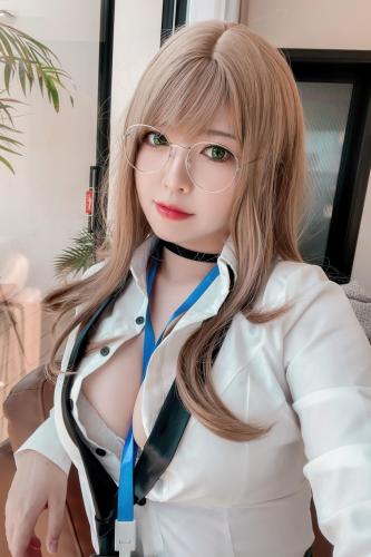 [Cosplay] 半半子 Nikke胜利女神 艾玛秘书 [76P-467MB]