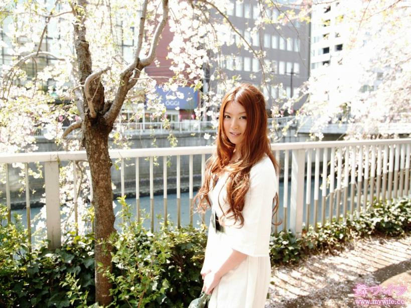 237 新山 友香 Tomoka Niiyama 夏川旬 [30P]