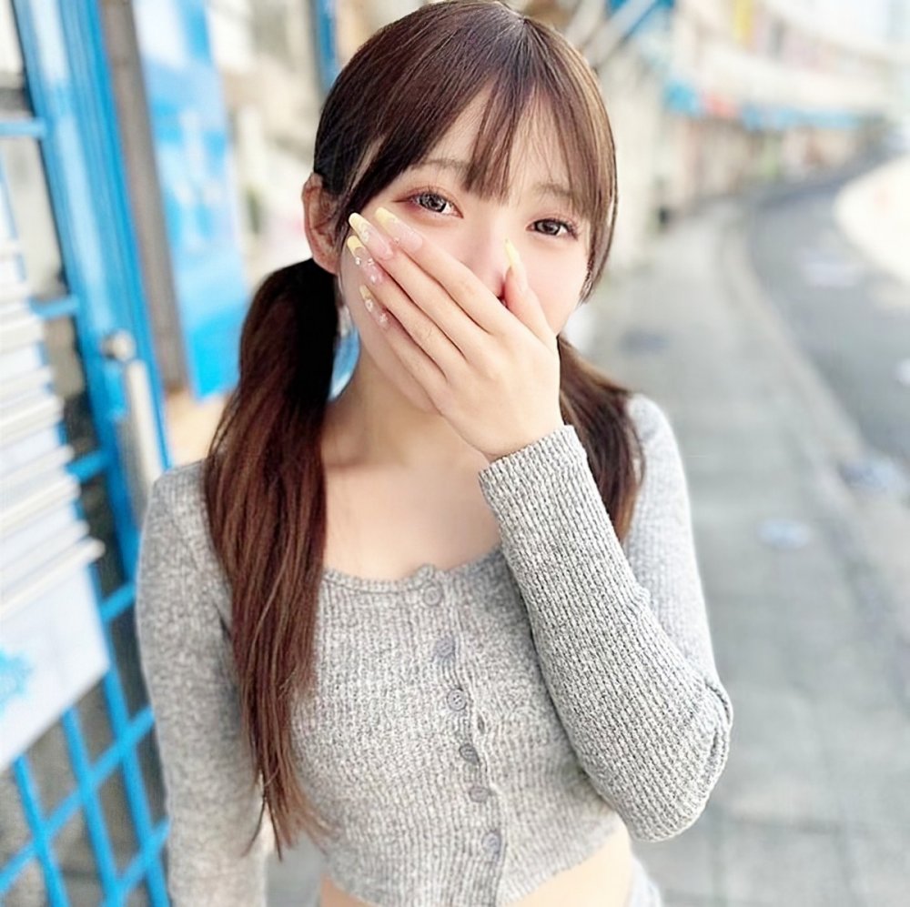 新FC2PPV 4687570 愛撒嬌雙馬尾超可愛小姐中出懇求絕叫