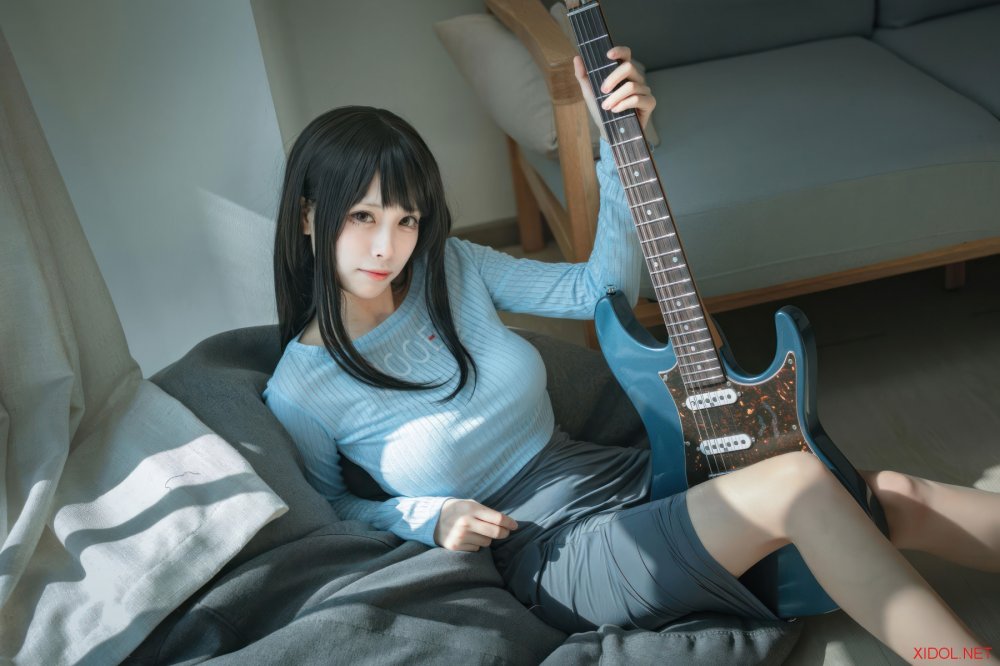 [Cosplay] 三無人型 吉他妹妹 [24P-223MB]