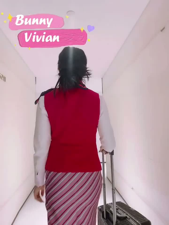 絕美高顏值逆天長腿女神Vivian南航空姐淫靡的私生活，撫媚身材制服簡直比空姐還有氣質