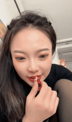 貴在真實，東北小夫妻居家啪啪，眼鏡哥福氣滿滿，嬌妻床上很主動