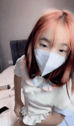 哥哥不要艹我太久，我怕疼，超嫩呆萌小玲瓏女僕小妹妹，閉眼享受被大屌