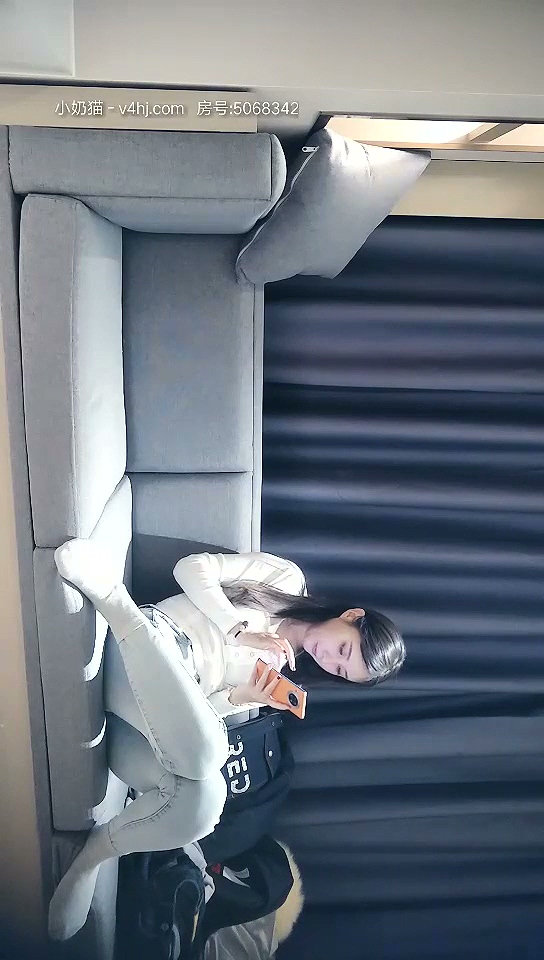 探花設備偷拍 男魔七天探花合集22V 11G