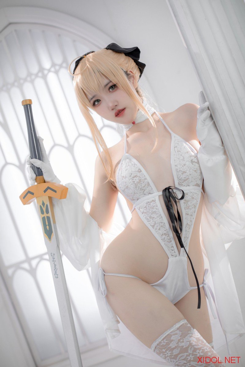 [Cosplay] 阿薰kaOri FGO 白Saber [50P-229MB]