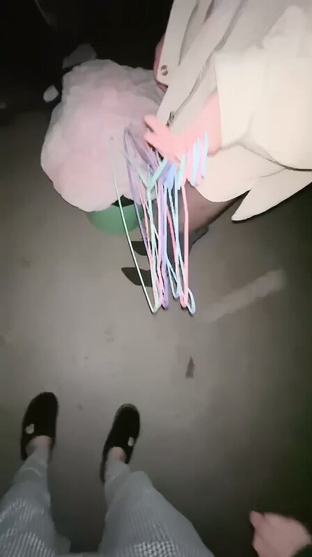 高靴黑絲長腿女神天臺收衣 被尾隨後入抽插 天天不穿內褲的反差尤物 內射抖腿痙攣高潮[MP4/388MB]