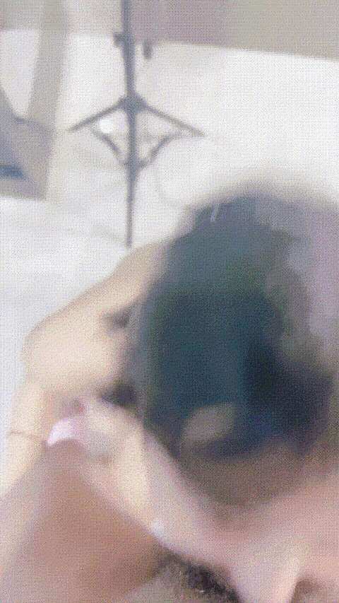 超清純校花嫩妹『源源baby』奶油肌膚純欲系美少女 清純的面龐 淫靡啪啪聲 清純靚麗外表下有一顆淫蕩的心（2V）