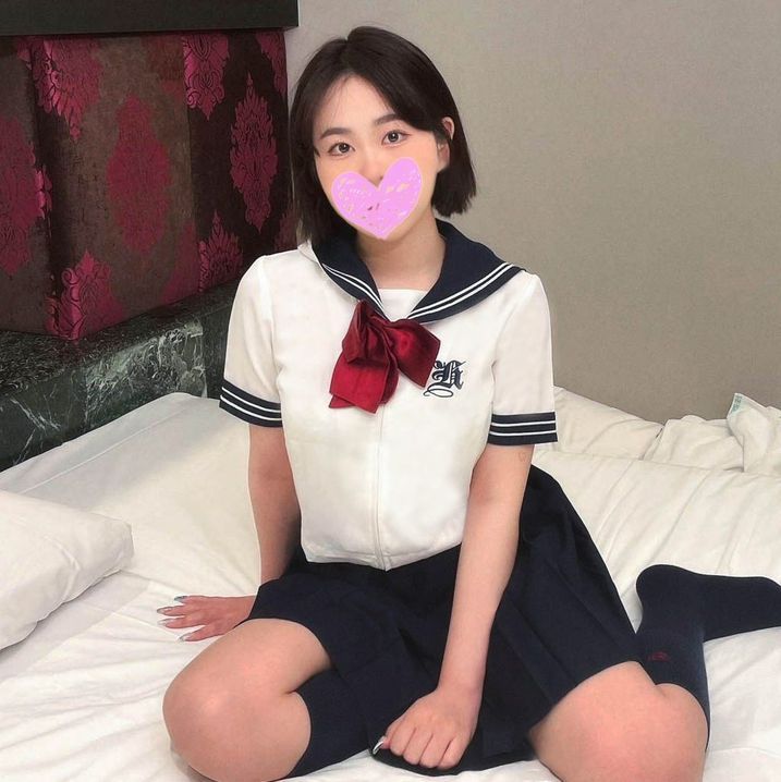 FC2-PPV-4854105 Fカップ地下アイドル 【高清無碼】