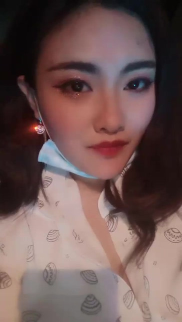 深夜車震香蕉抽插自慰 扣逼口交上位大力猛操[MP4/488MB]