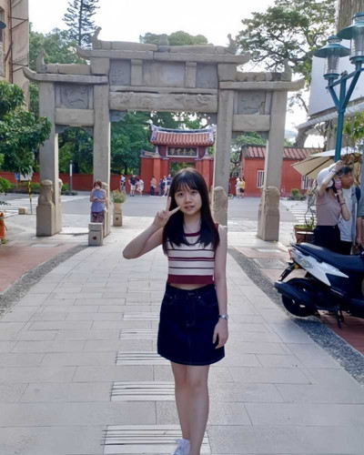 台南大學清純女大楊怡君慘遭渣男哄騙曝光大量不雅視頻❤️淫騷軀體被調教成精液容器[MP4/547MB]