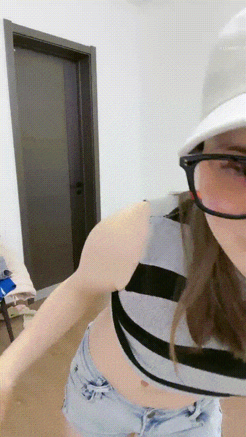 反差眼鏡女神 巨乳美臀身材好 剛下海就被狂干 無套爆操3