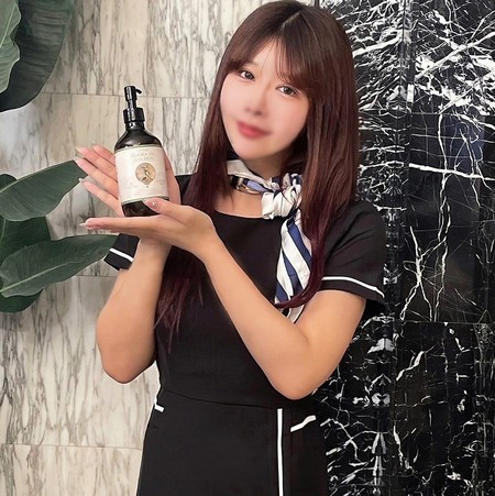 新FC2PPV 4697015 白金級魅力爆表的按摩店美女