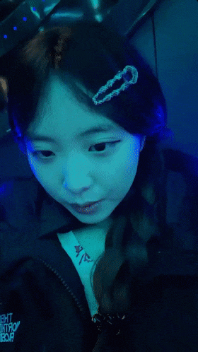 大三學生妹的一天，【柚子】，深夜KTV等網友，嬌嗔抱怨來晚了，趕緊來干上兩炮，特寫水好多！