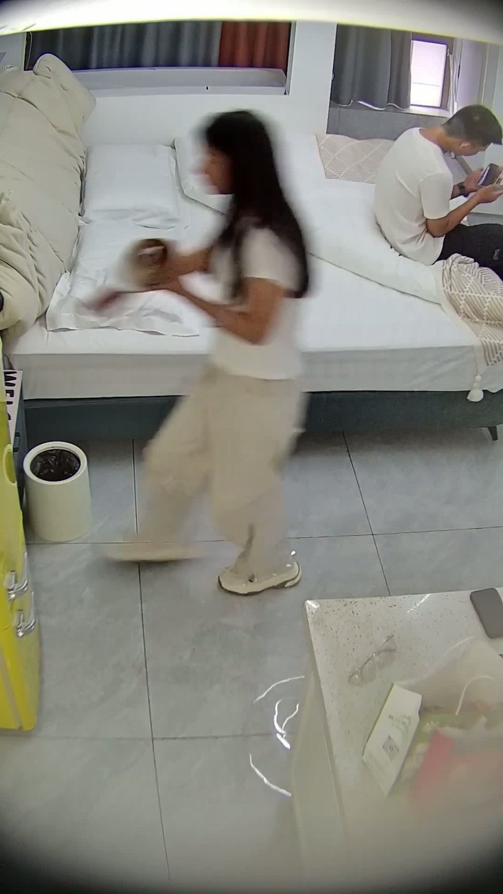 最新流出酒店偷拍學生情侶開房男友不在狀態小姐姐求操不成主動扶起男友雞巴在洞口摩擦自慰