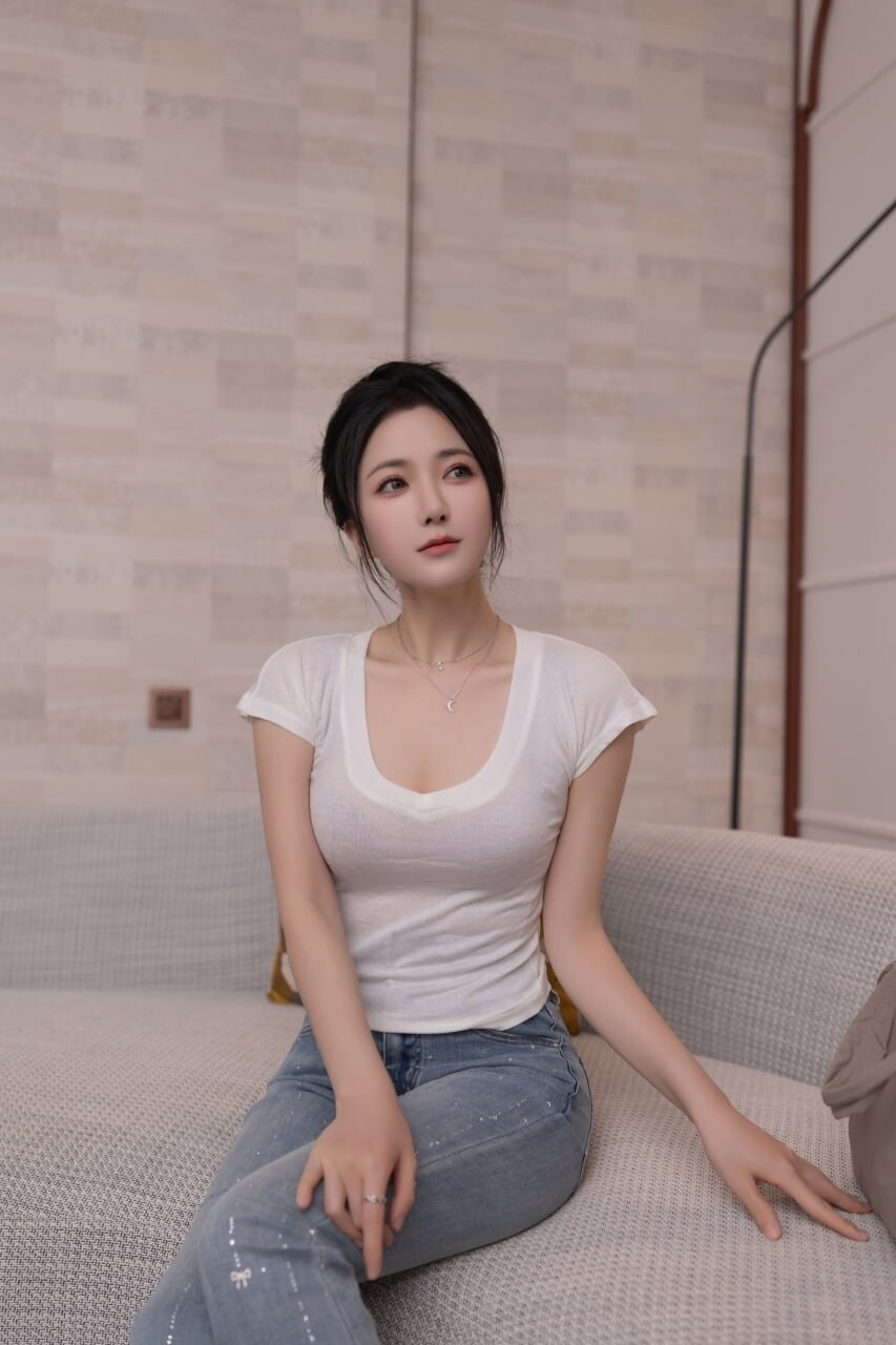 秀人網 魚子醬 最新 震動棒紫薇 香汗真空凸點作品[53P]