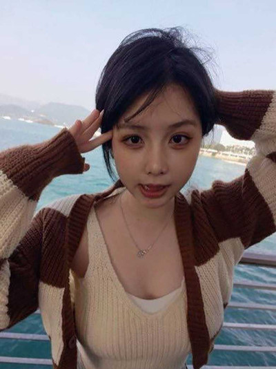 香港大奶學生妹紫晴情侶私拍洩密❤️嫩到滴水的反差小妖精被渣男調教成極品母狗 露臉舔屌蹶肥臀挨操[MP4/479MB]