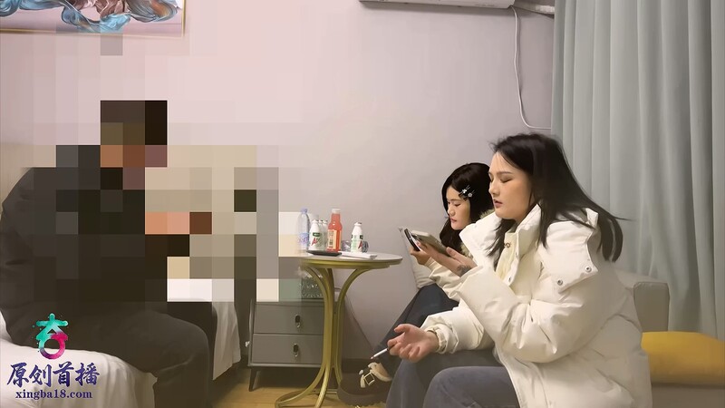 探花阿賓，雙飛兩個嫩妹，一胖一瘦配合超好，操穴舔奶雙女榨精