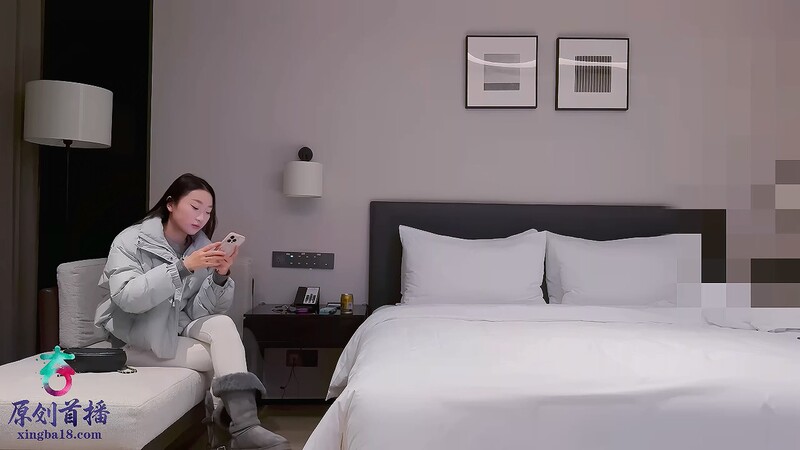 普郎克探花 - 剛成年下海的嫩妹太緊致 奶子挺拔身材高挑 很純很欲 就像同桌的她