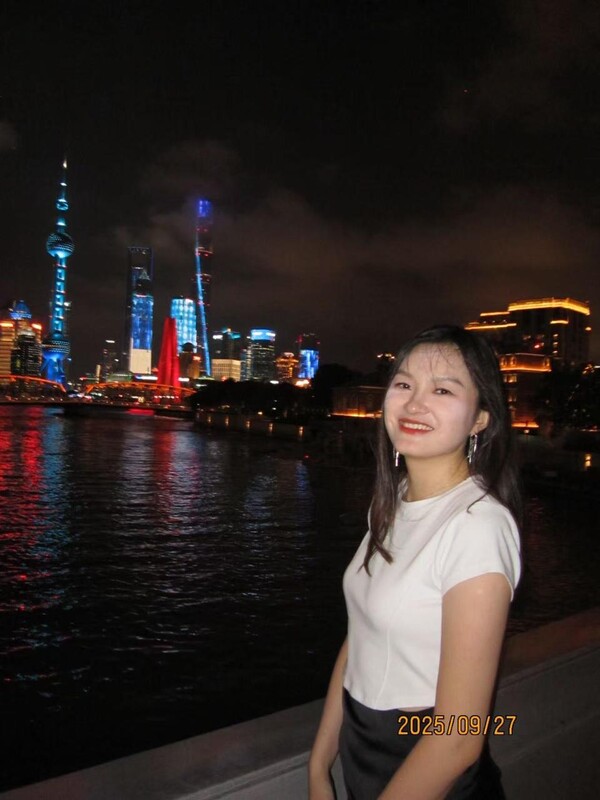 [MP4/347MB]深圳肥臀女友，俄羅斯大坐視覺感直接拉滿，不雅視頻流出