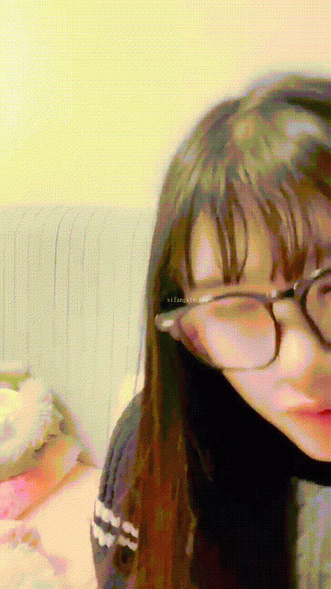 高顏值白虎校花蘿莉美少女 道具自慰 騷水泛濫 2