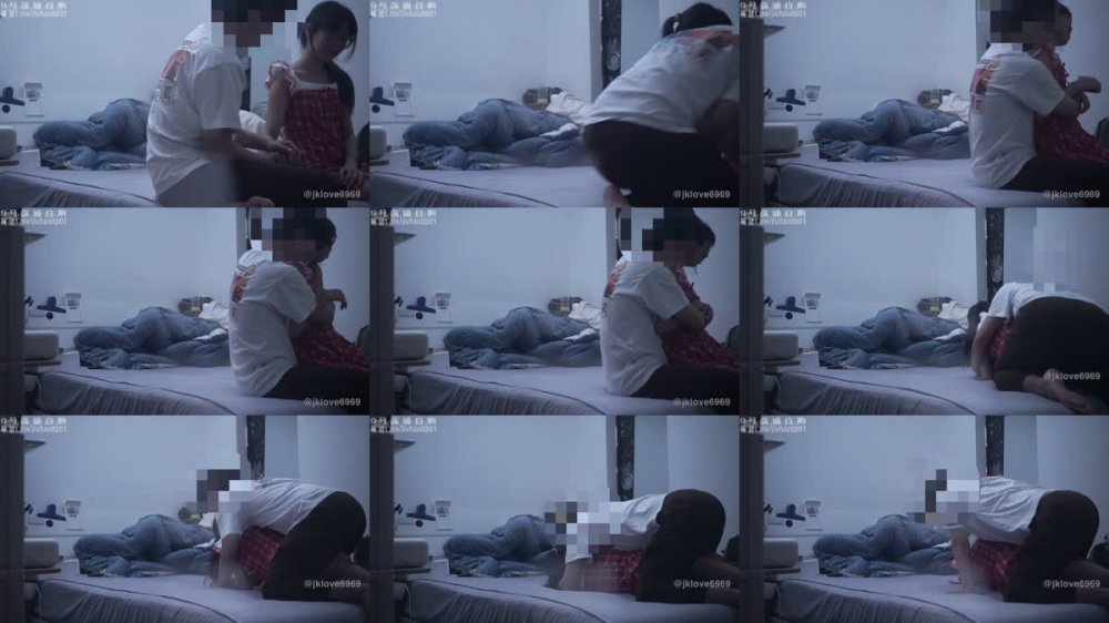 ✅ 專約極品嫩妹『jklove6969』jk10 jk11 jk12三部，雙飛姐妹花，姐姐很賣力