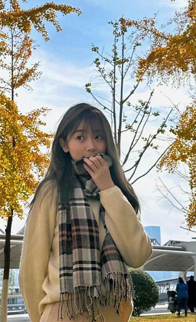 安徽師範在讀學妹青蓮與男友私密視頻被洩露❤️反差學霸深情舔屌 騎乘位打樁美乳狂晃干到高潮[MP4/787MB]