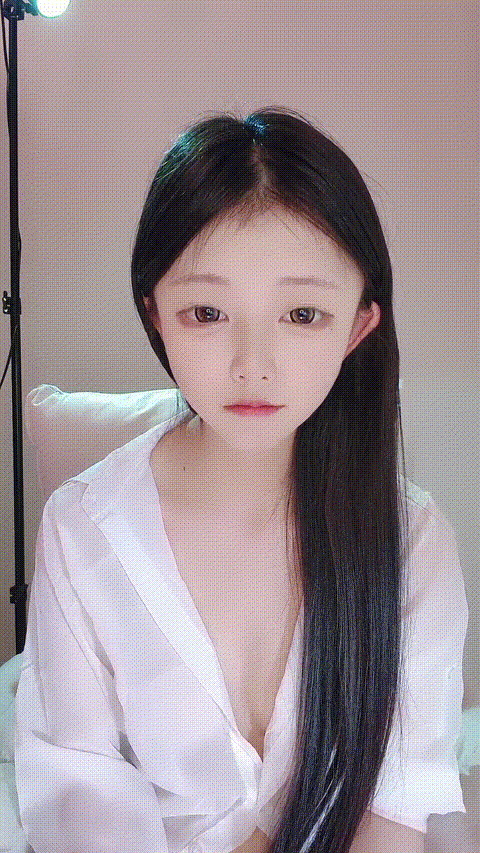 超人氣學妹【小奈美美】絕品尤物 大屁股嫩穴 美乳長腿性感女神 超強尺度大屌狂插摳逼自慰噴水