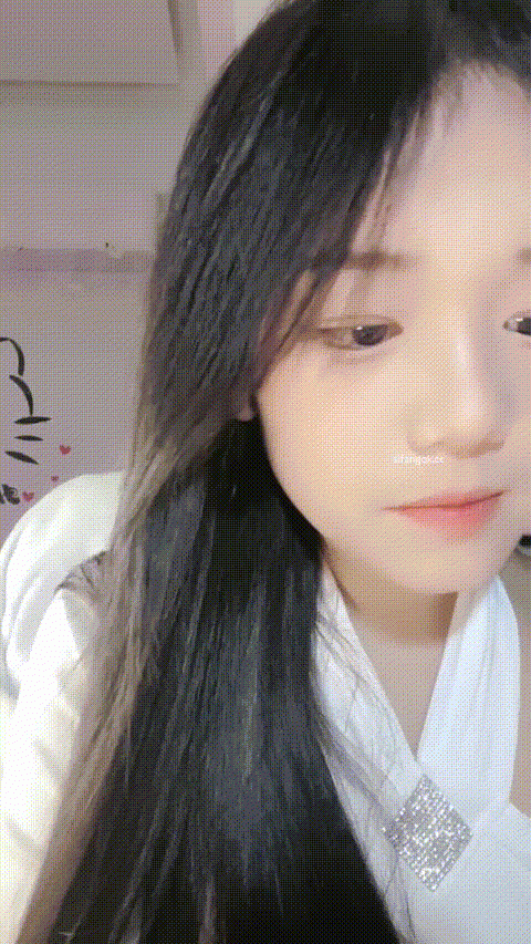 e懶得噴危險純欲體 G奶女學生 全身肌膚雪白 完美身材小蠻腰大長腿粉嫩逼逼 抖胸裸舞道具噴水3