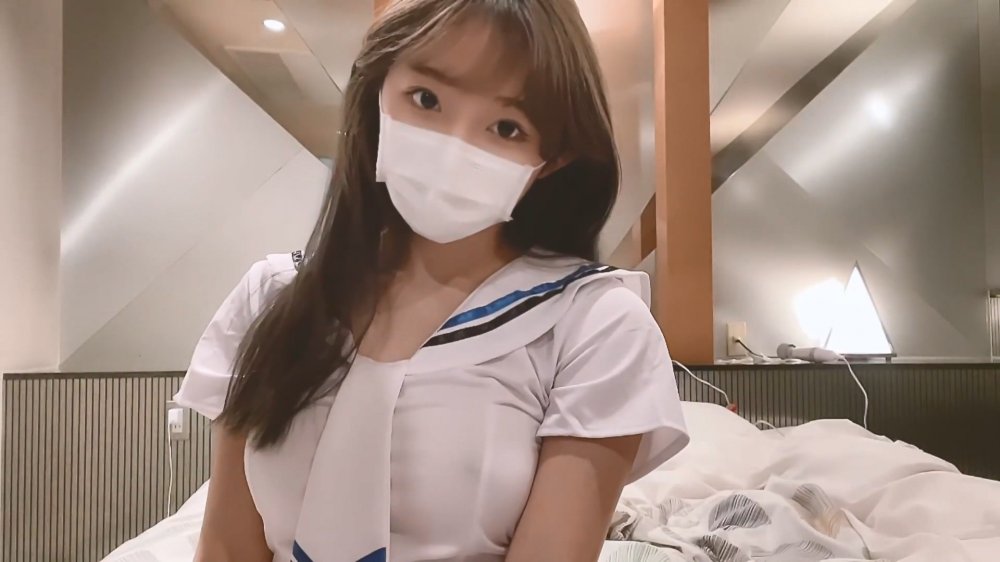 可愛的大胸妹子穿上水手服，清純小仙女小小年紀就這麼放蕩，剛發育好的胴體讓人流口水，痙攣高潮