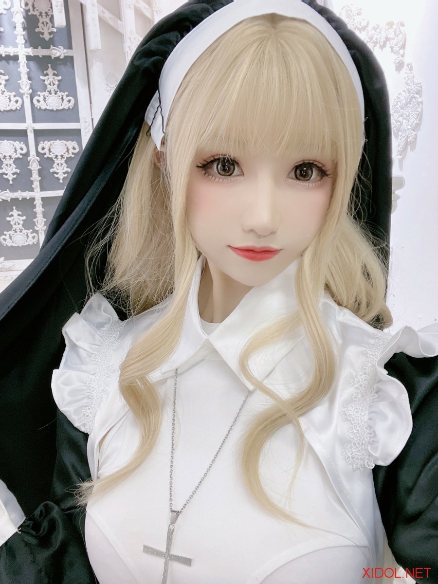 [Cosplay] 桃濑衣衣 – 修女
