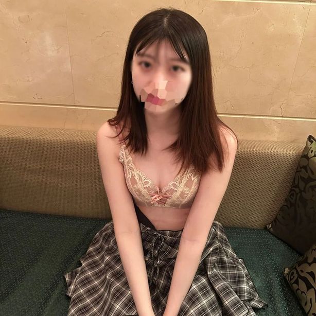 FC2-PPV-4881441 芸能系170cmのモ 【高清無碼】