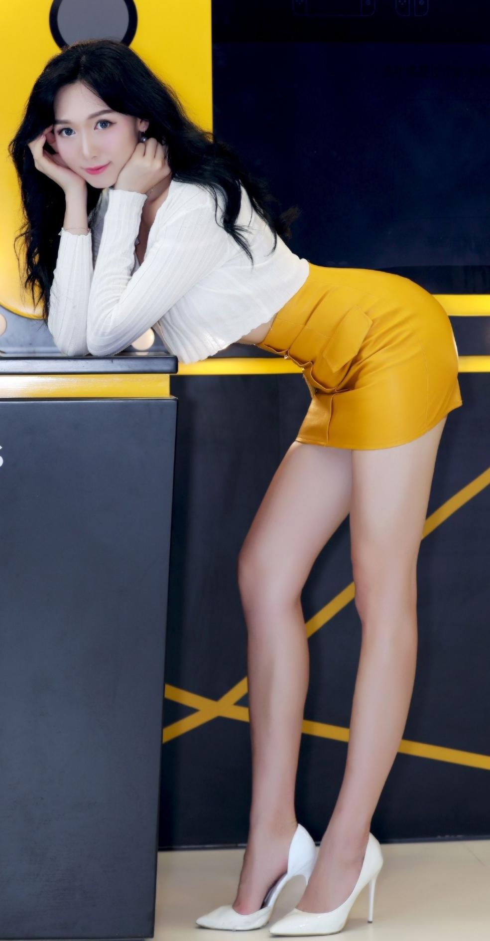 緊身衣包臀裙細腰大長腿[63P]