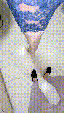 我跟後媽的性愛日記 長腿女神藍色包臀裙醉酒歸來 吊帶肉絲絕對領域 穴瓣挺臀磨莖主動騎乘 美穴榨精狂射