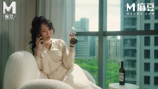 麻豆傳媒 MD-0369 快遞員人妻將自己送貨上門被操 貧窮快遞夫妻被富人玩弄 苡若-梁冪