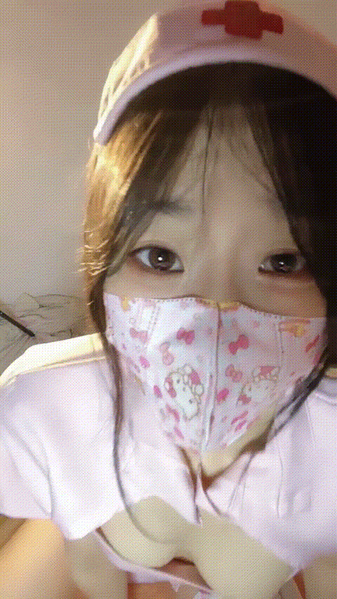呆呆小羊兒_，堅挺白皙的美乳，，清純女大學生6