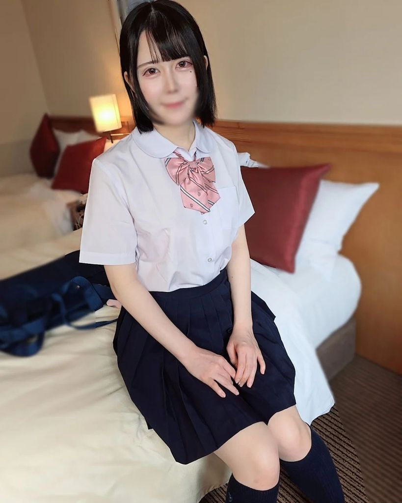 FC2-PPV-4892087 いたいけな梨花ちゃん 【高清無碼】