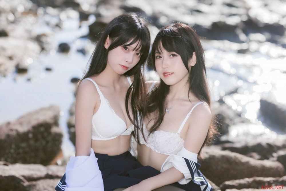 [Cosplay] 不呆猫&三無人型 水手服百合黑丝 [51P1V-1.02GB]