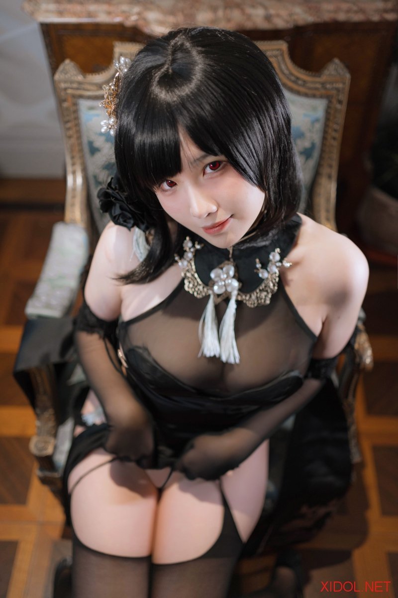 [Cosplay] 阿半今天很开心 镇海 [24P-122MB]