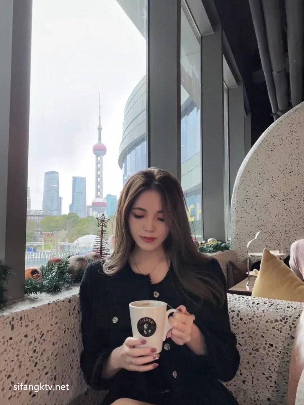 百度雲洩密美女同事被有錢的大佬各種玩弄調教后遭拋棄 隨後曝光不雅視訊洩憤
