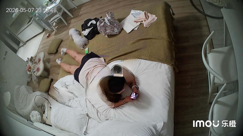 ※2026.5.9酒店偷拍5月❤小白襪少婦撅著屁股被男友猛操